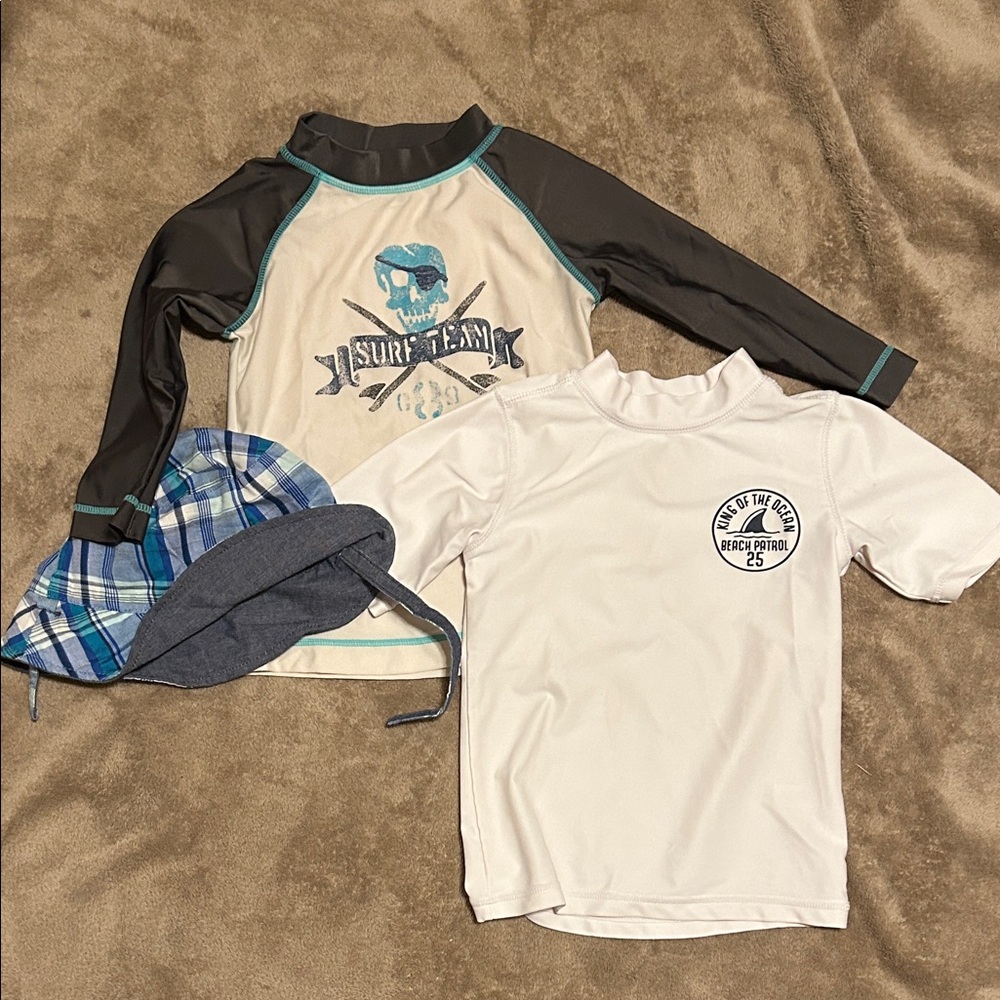 Kids White Short-Sleeve Rashguard Swim Shirt